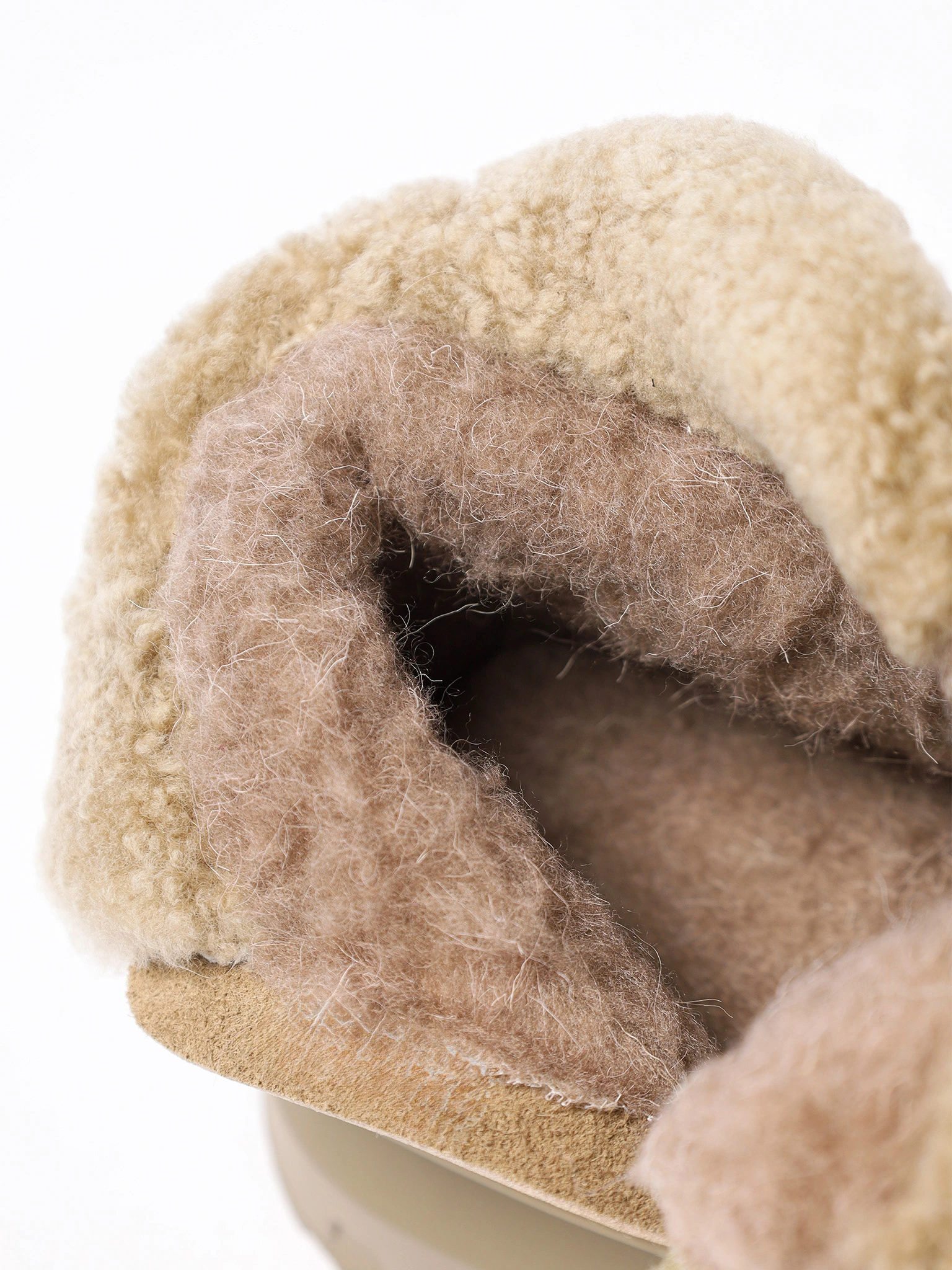 Ботинки цвета хаки на рельефной подошве